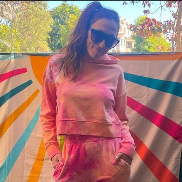 Frankie’s Bikinis NWT Burl Sweatshirt in Sherbert Tie Die Size Small - Picture 11 of 12